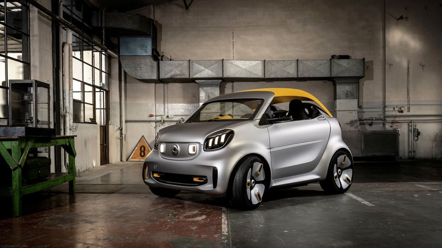 Smart Forease+ adds a fabric roof to electric speedster concept