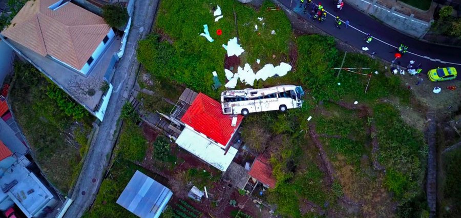 Madeira: Acidente com autocarro de turismo em Santa Cruz faz pelo menos 29 mortos