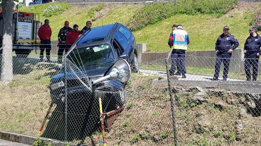 Homem morre em despiste no estacionamento de hospital de Matosinhos