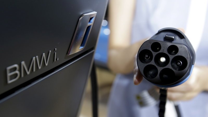 BMW accelerates electric vehicle rollout plans