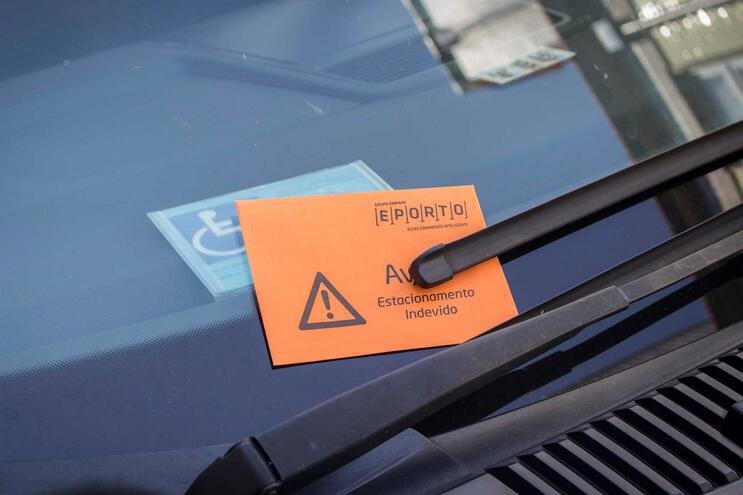"Não há evidência" de fraude nos avisos de estacionamento de Porto e Gaia