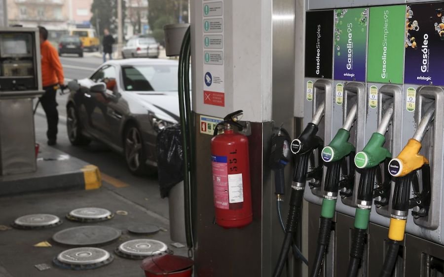 Combustíveis: Descida de preços a partir de segunda-feira