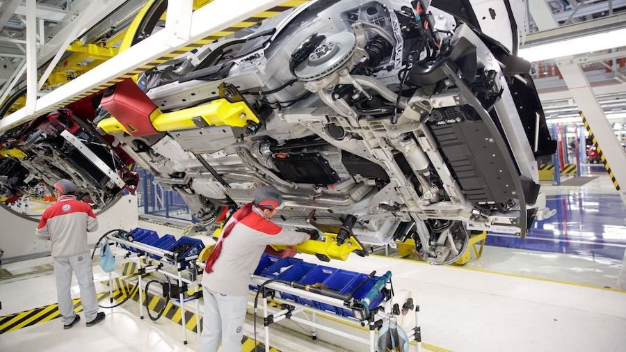 Fiat Chrysler: Italian factories still operating despite restrictions