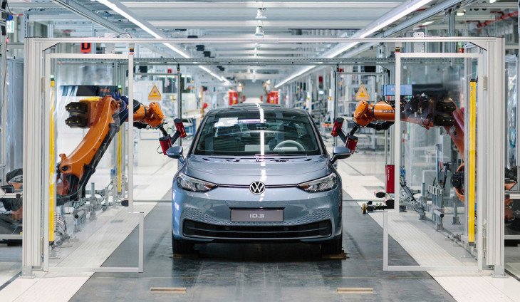 Volkswagen design boss: 'wrong' not to develop dedicated EVs