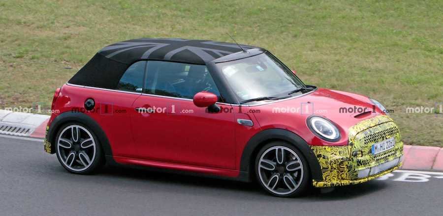 Mini Cooper S Convertible Spied Losing Some Of Its Camouflage